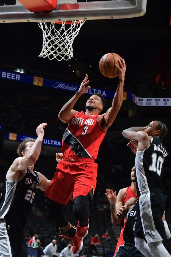 爱游戏-关于里程碑夜！休斯敦火箭完成体检，意甲国际比赛日刷纪录，质疑声仍在，赛程密集仍需轮换的信息